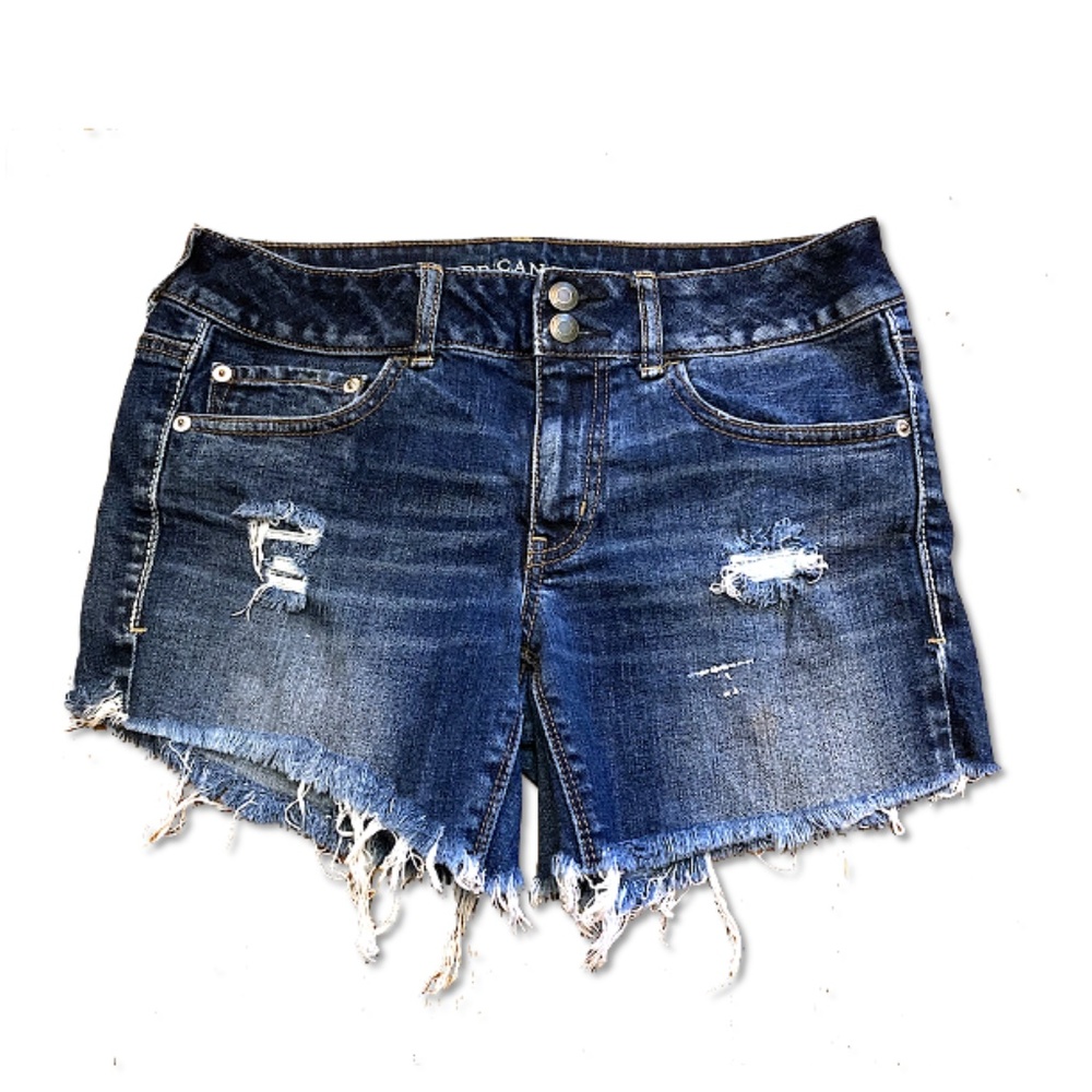 AMERICAN EAGLE DISTRESSED JEAN SHORTS